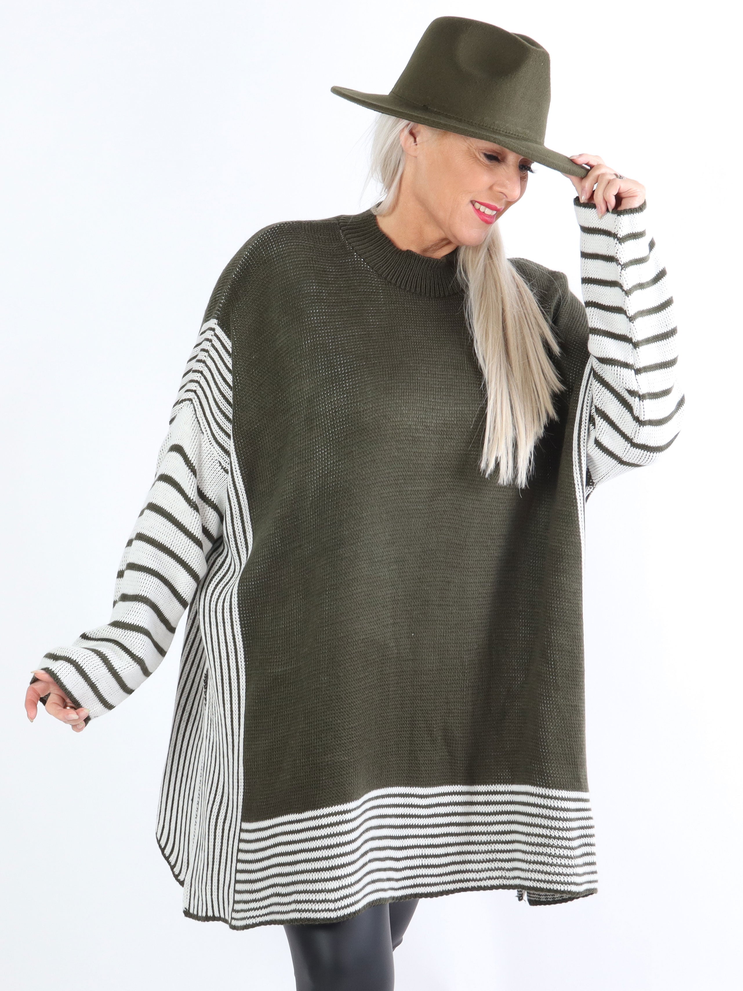 Akulina - Randig plus size-stickning med polotröja